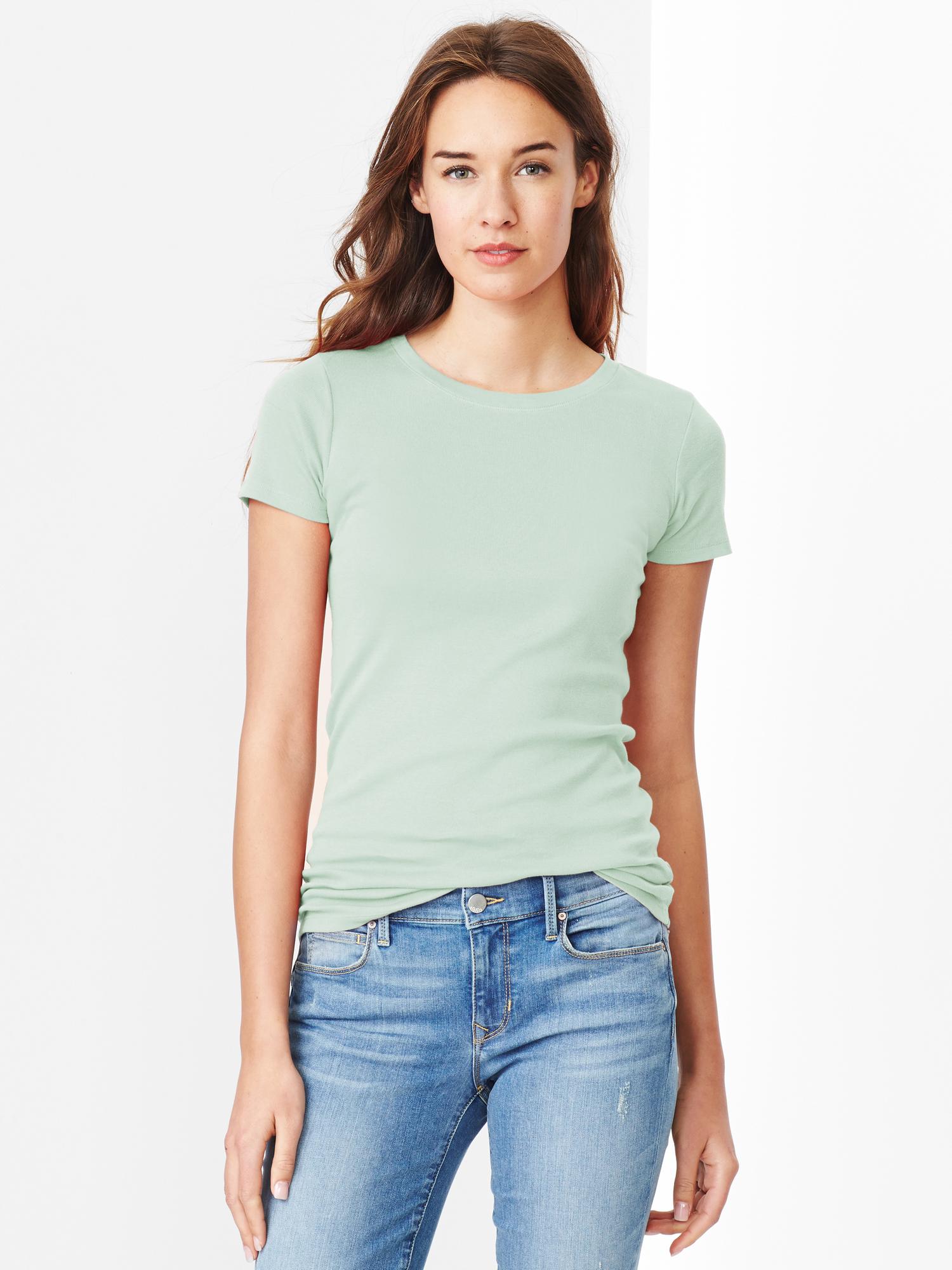 gap layering tee