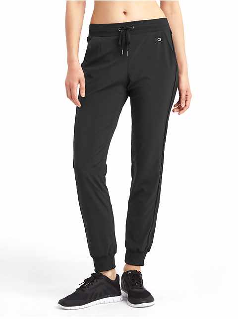 gap petite joggers