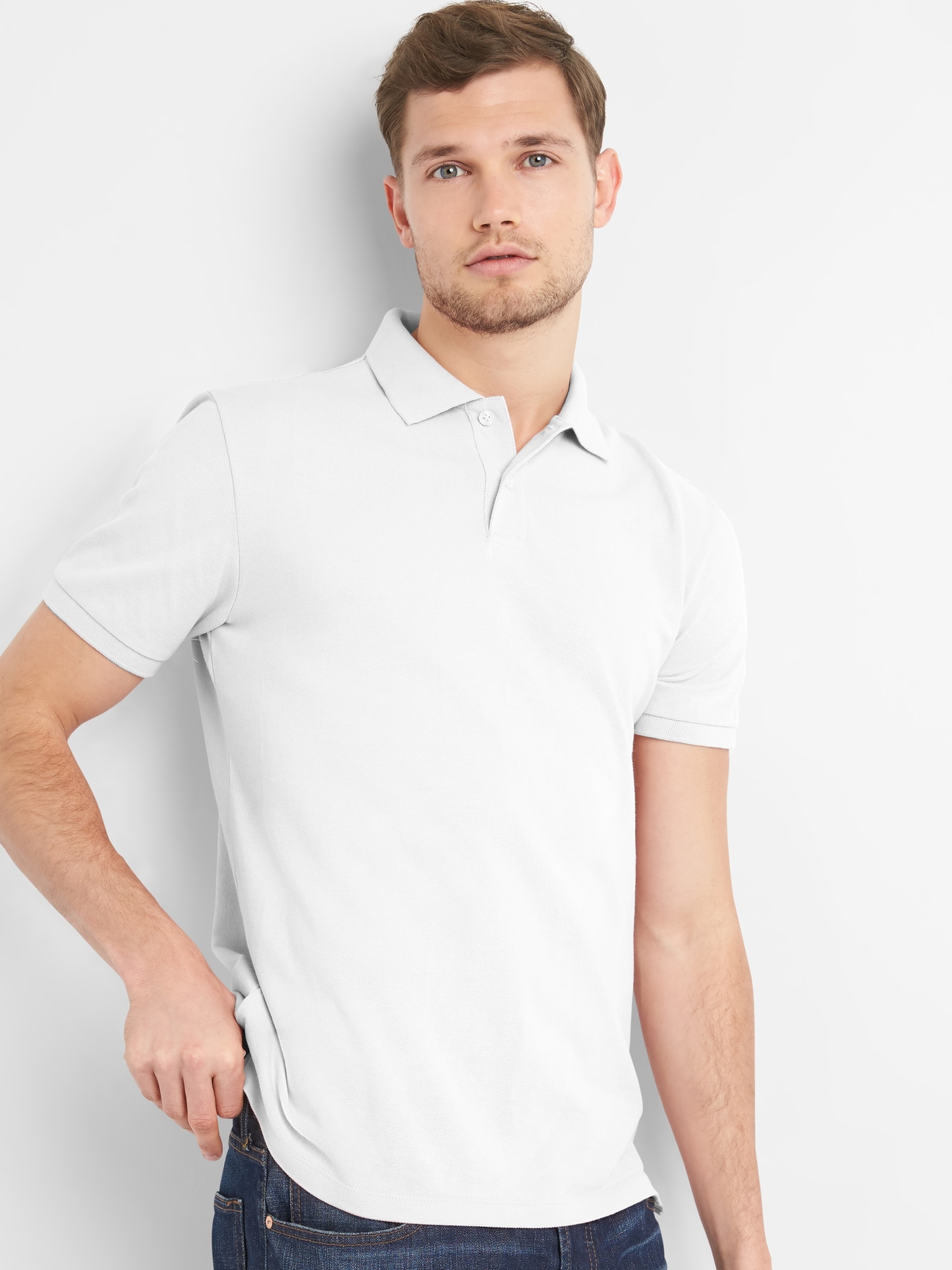 gap white polo shirt