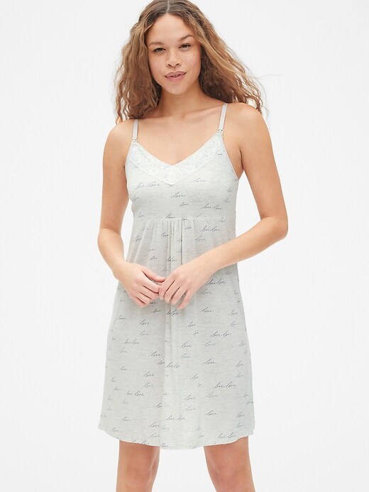 gap nursing gown