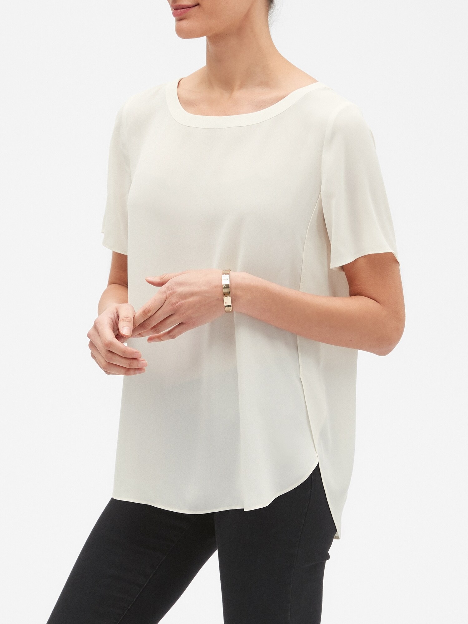 Hi-Low Hem Crew Neck Top | Banana 