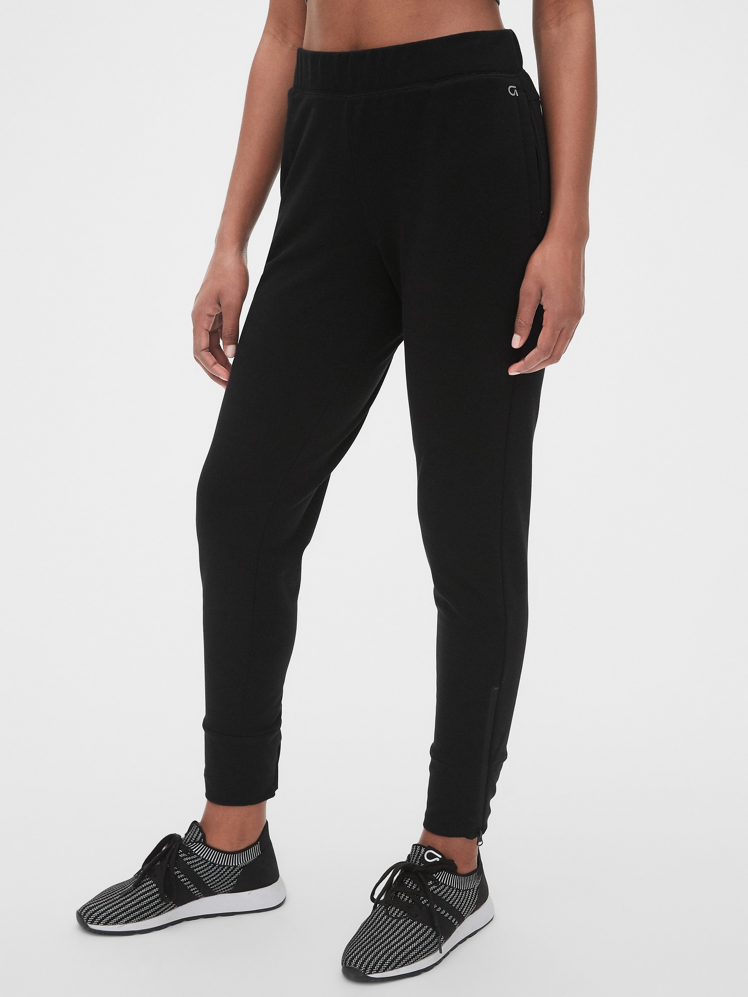 gapfit all elements fleece joggers