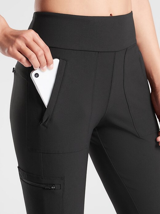 athleta headlands hybrid cargo tight