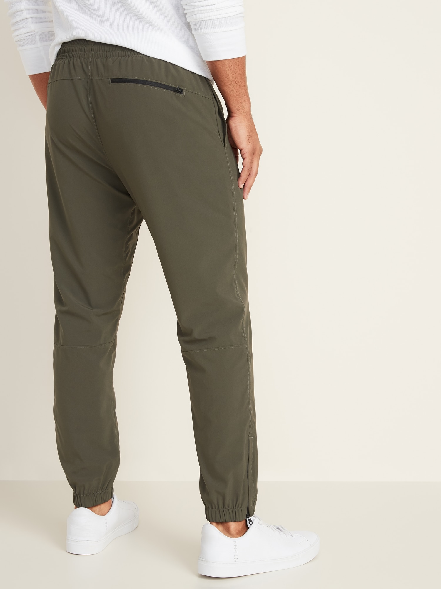 under armour men's tapered leg tricot pants