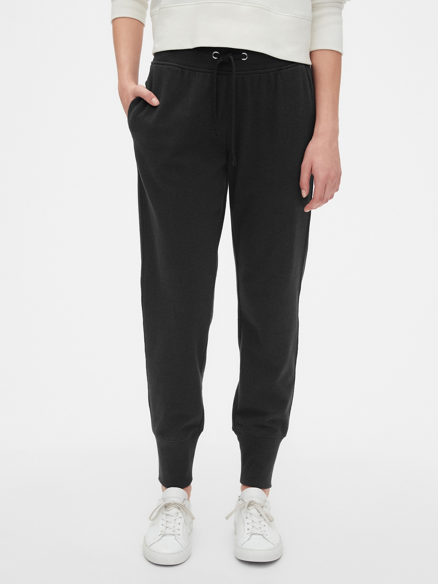 gap ladies joggers