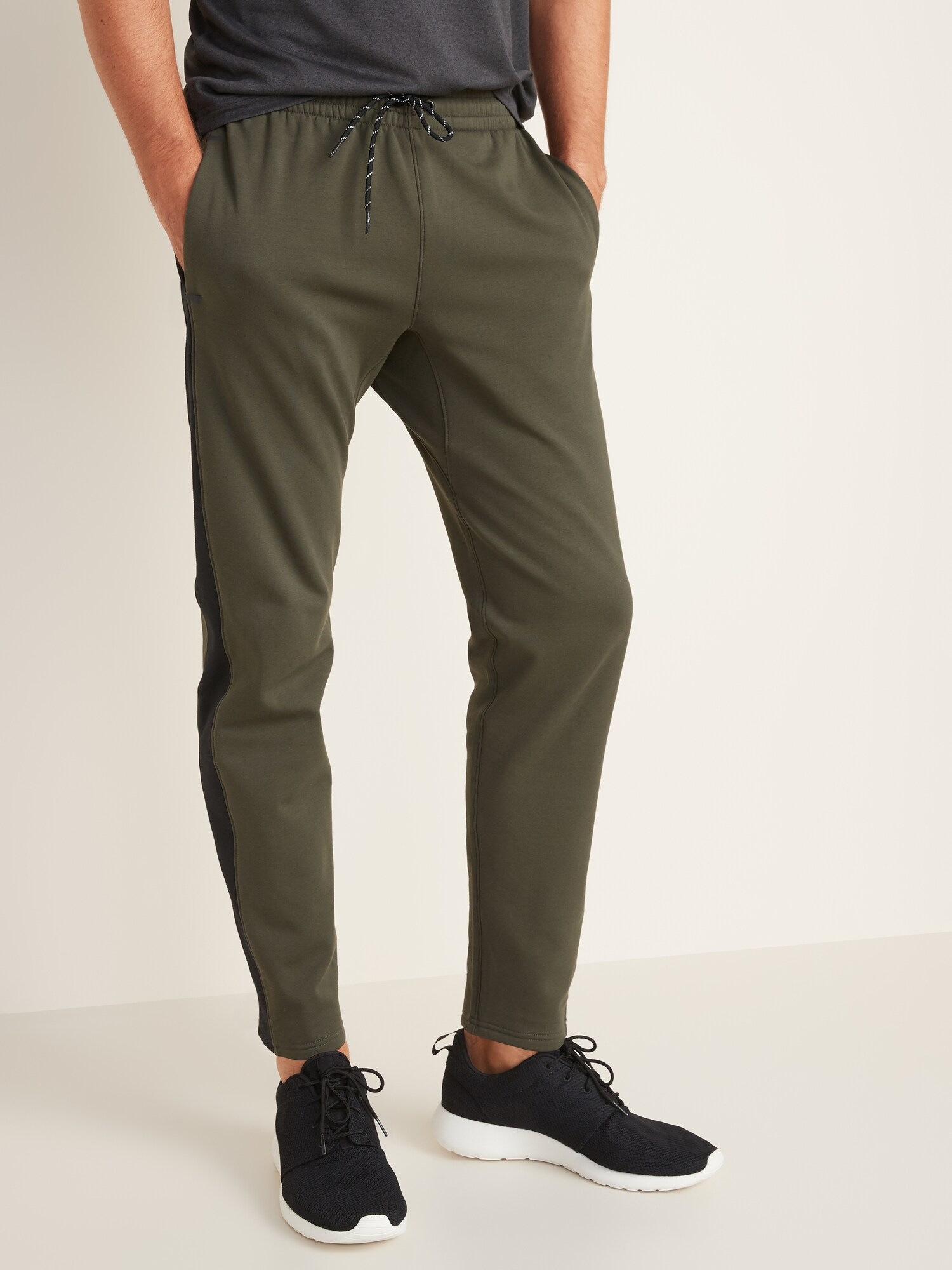 old navy dynamic fleece joggers