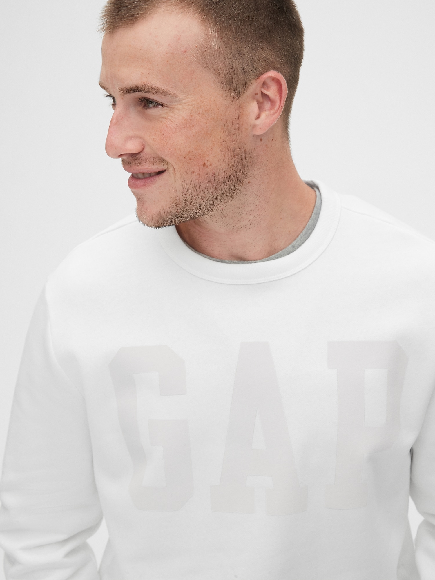 gap logo crewneck sweatshirt