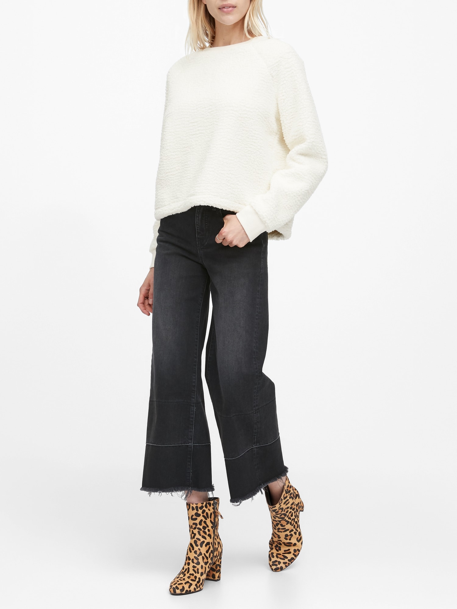 banana republic crew neck sweatshirt