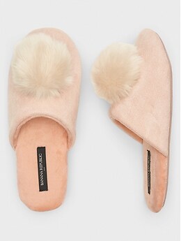gap love slippers