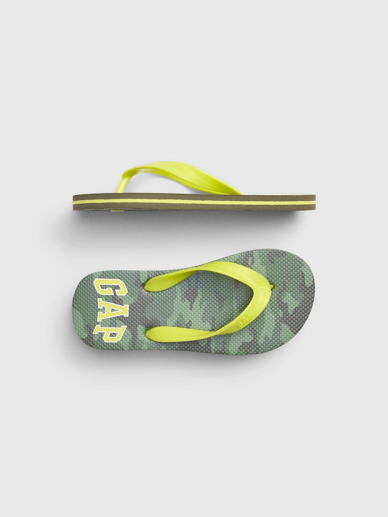 gap rubber flip flops