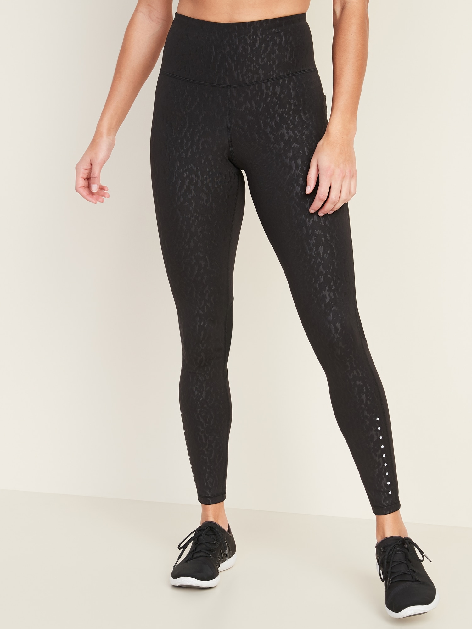 old navy high rise run leggings