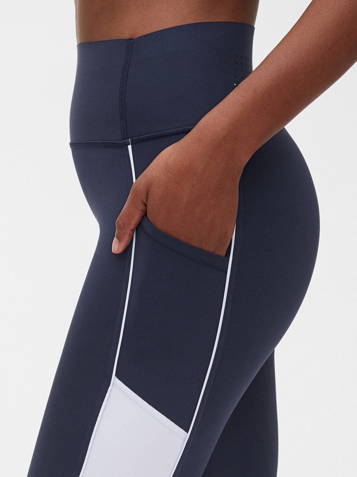 gap fit capri leggings