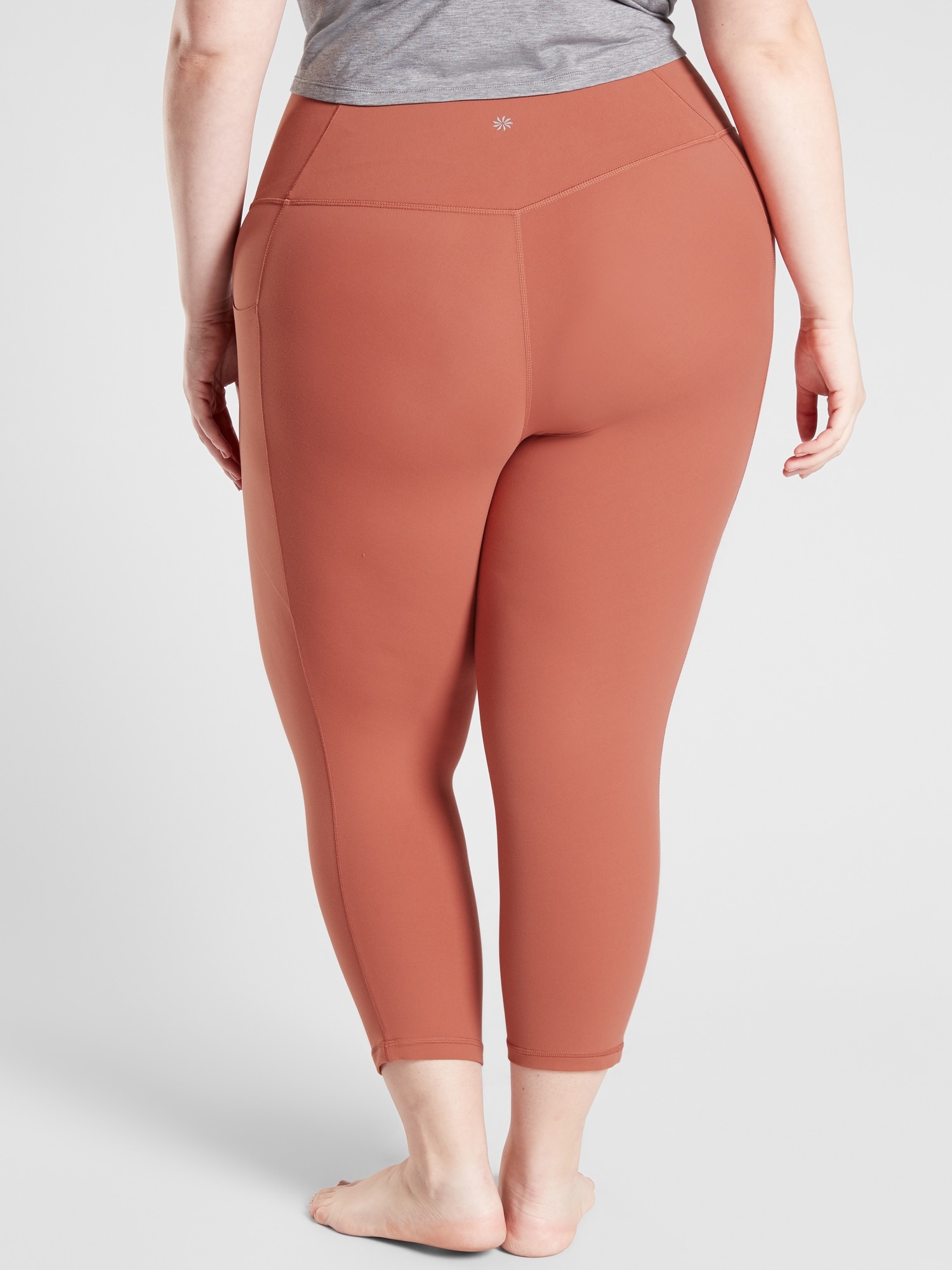 Salutation Stash Pocket II Capri Athleta