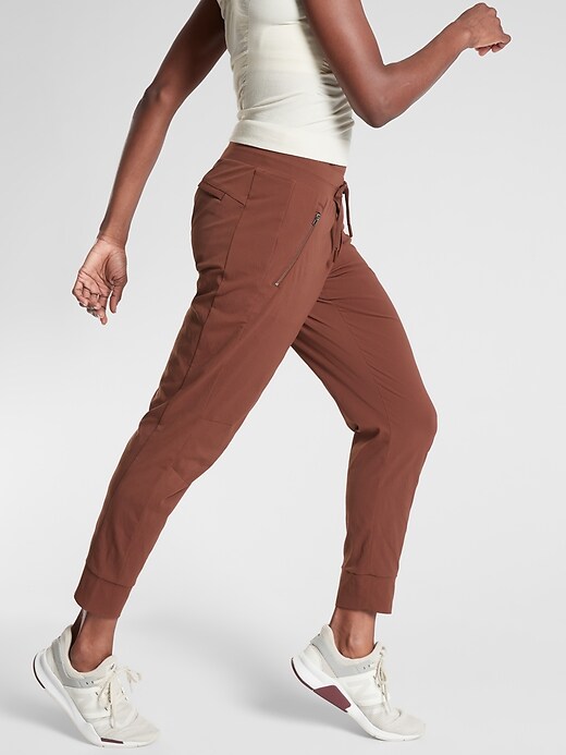 athleta trekkie north jogger