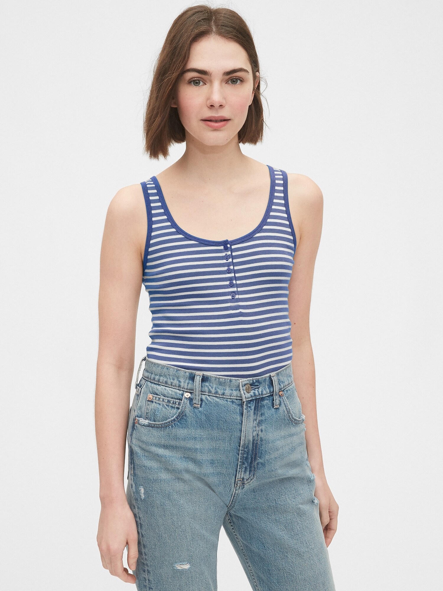 the gap tank tops