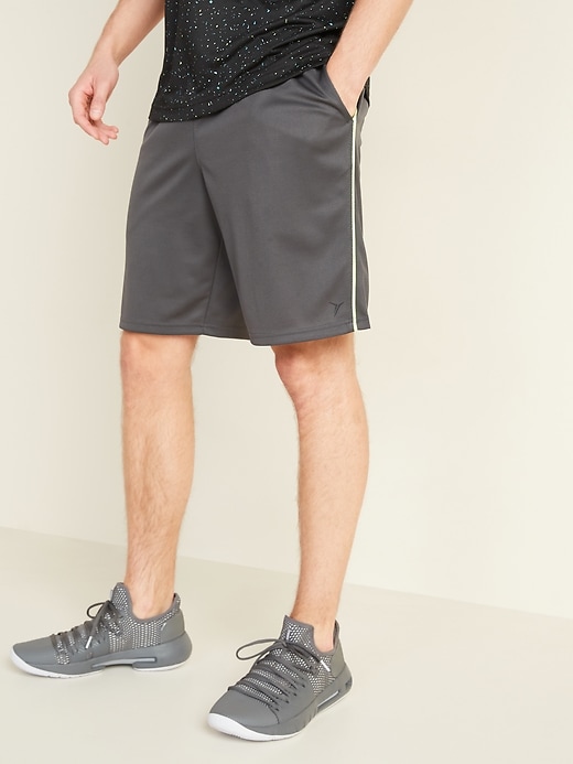 gap performance shorts