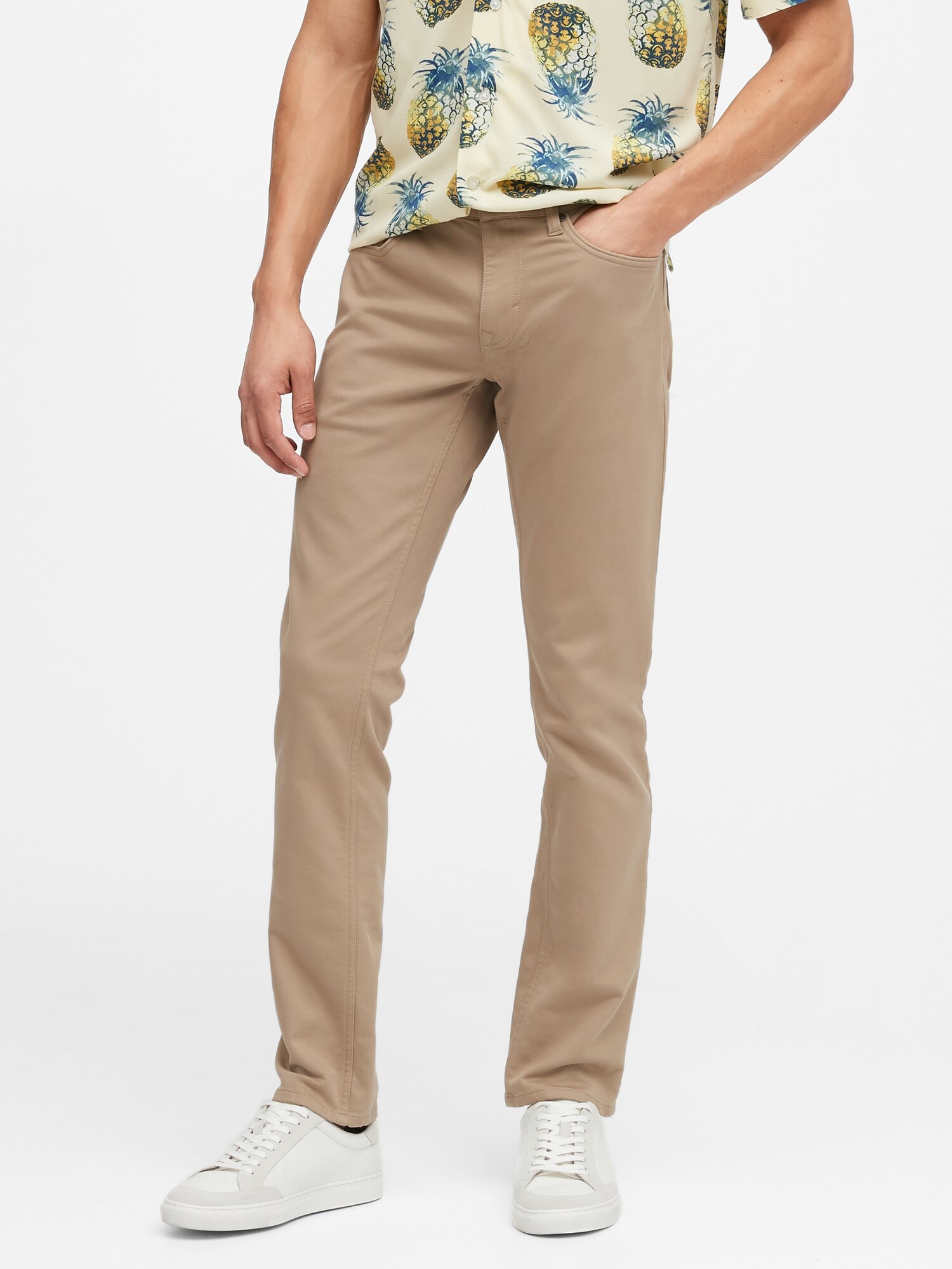 banana republic traveler pant