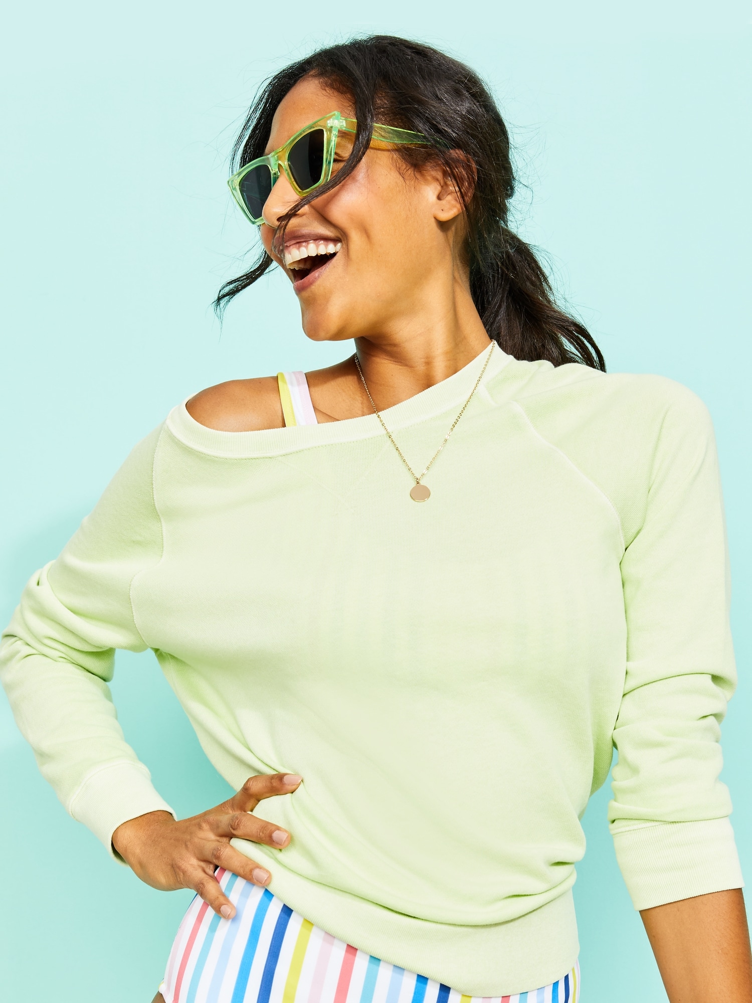 old navy women's crew neck sweatshirt