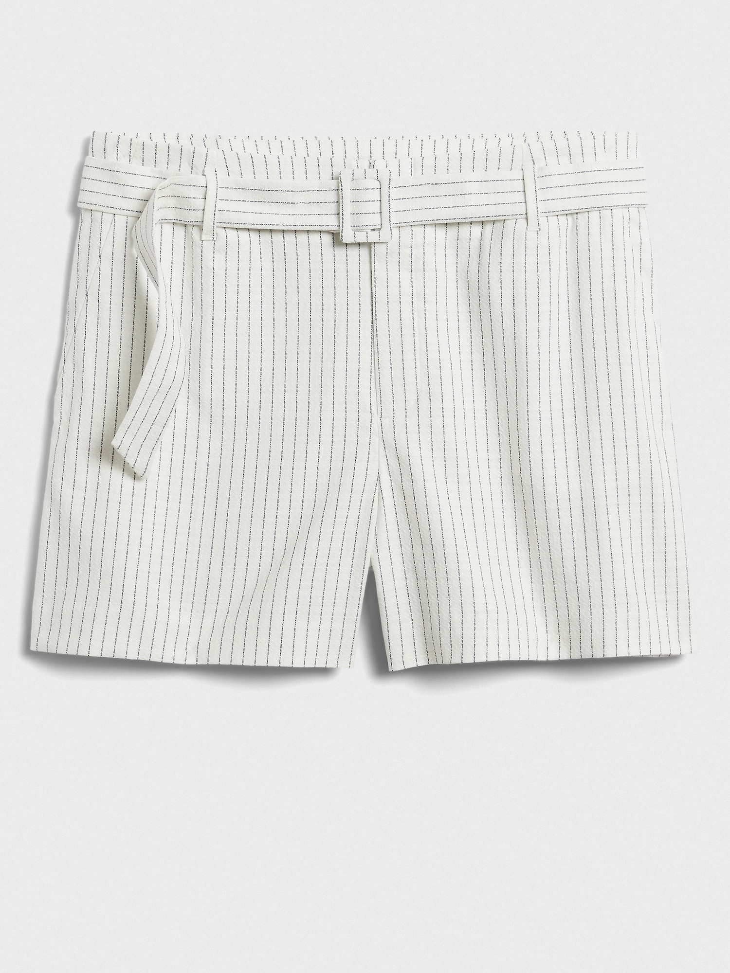 white shorts 5 inch inseam