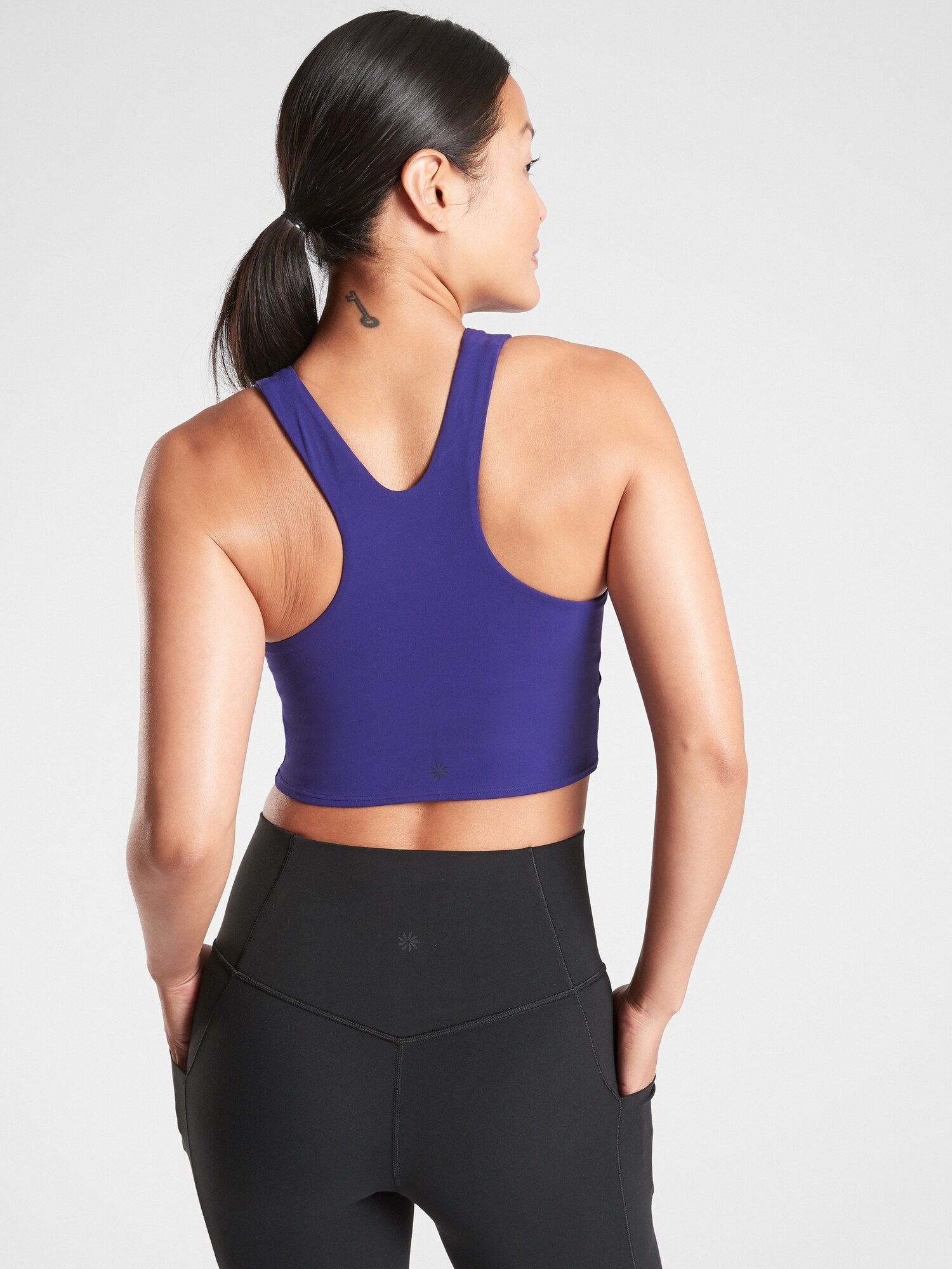 gap yoga top