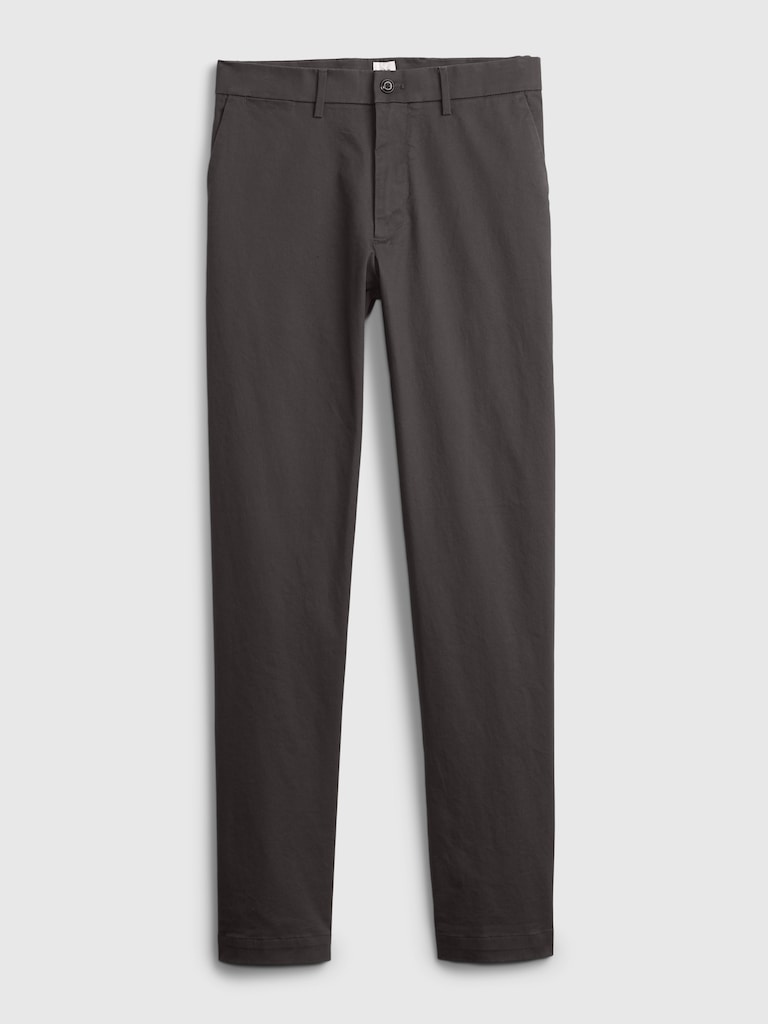 Modern Khakis in Relaxed Fit