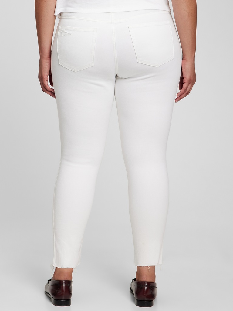 Mid Rise True Skinny Jeans with Washwell