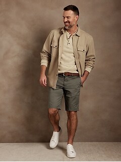 beige shorts outfit men