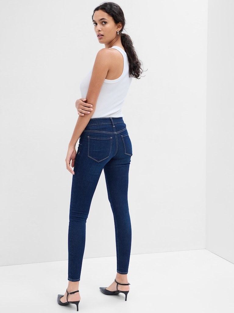 Mid Rise Universal Skinny Jeans