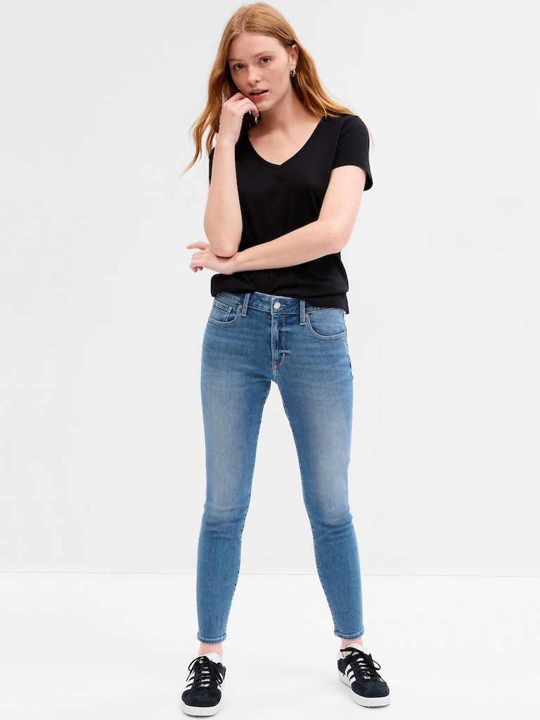 Mid Rise Universal Skinny Jeans