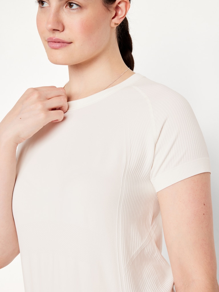 Fluid Seamless Fitted T-Shirt