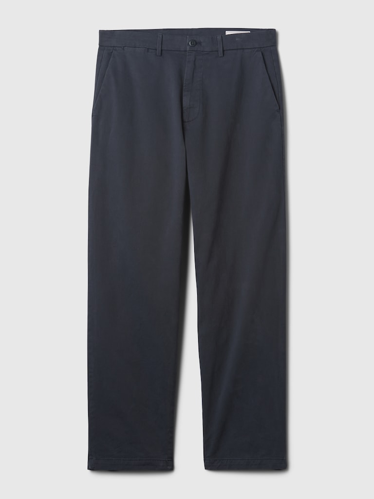Modern Khakis in Baggy Fit