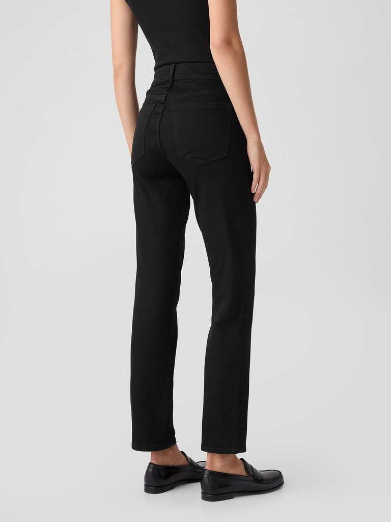 Mid Rise Classic Straight Jeans