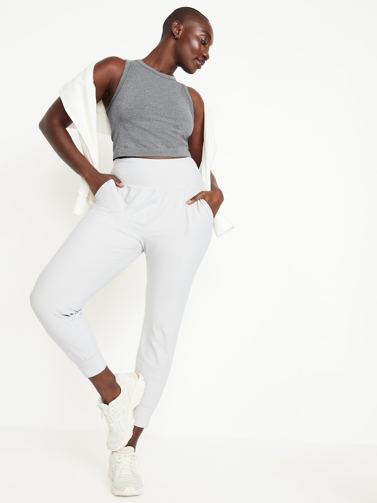 Fluid Seamless Fitted Crop Tank Top