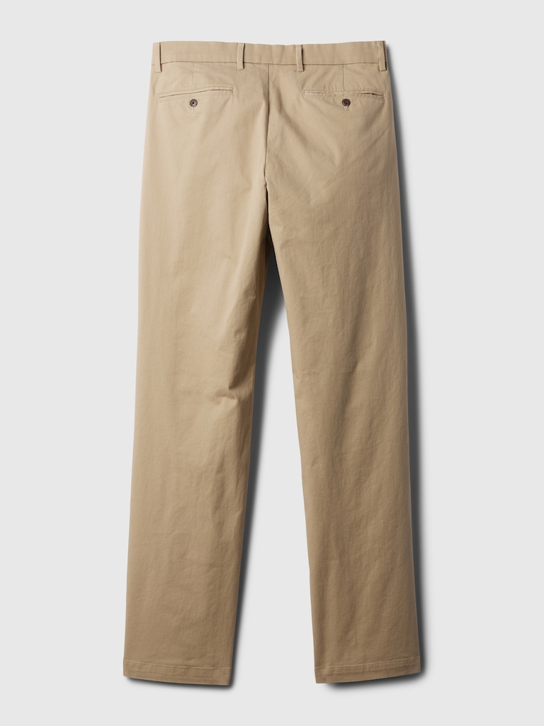 Modern Khakis in Relaxed Fit