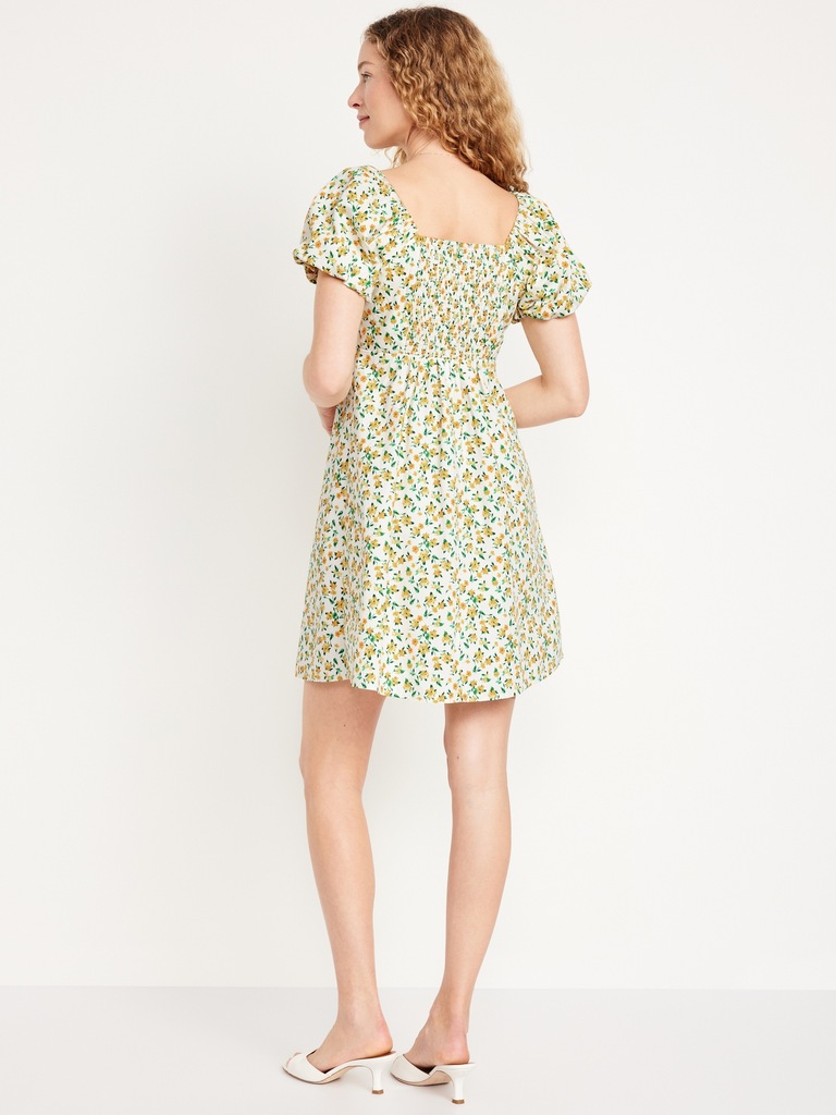Robe trapèze courte à encolure en V