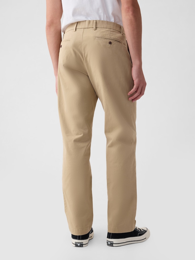 Modern Khakis in Relaxed Fit