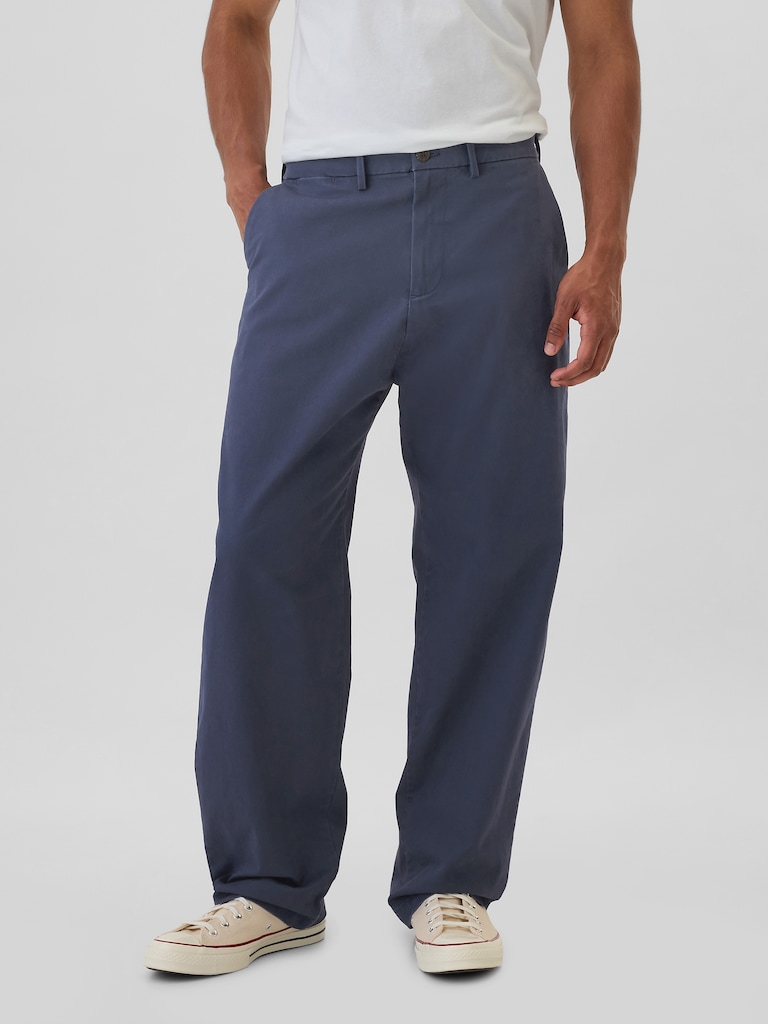 GapFlex Essential Khakis in Baggy Fit