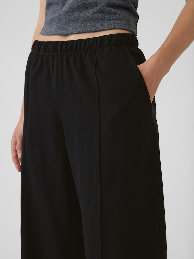Wide-Leg Seamed Easy Pants