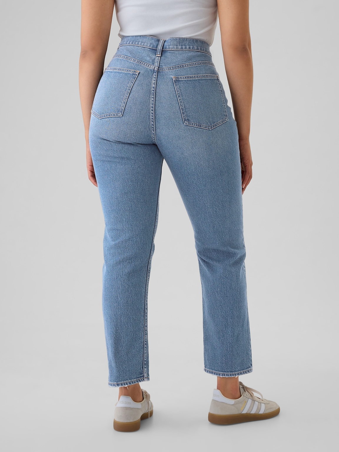 High Rise '90s Slim Straight Jeans