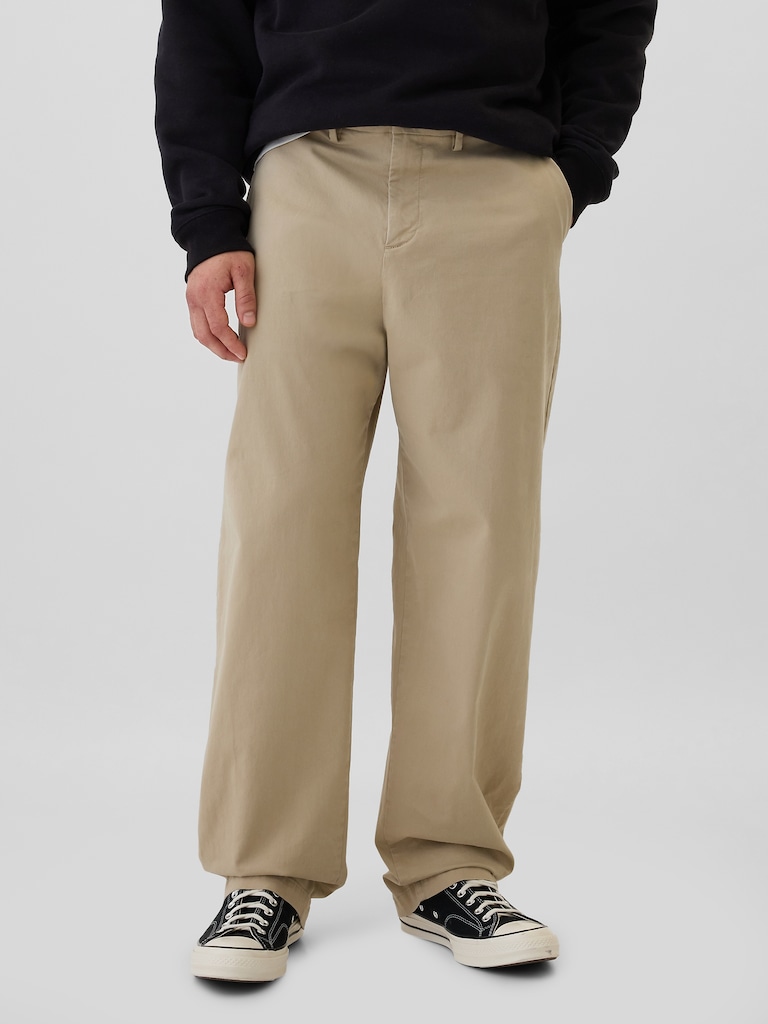 GapFlex Essential Khakis in Baggy Fit