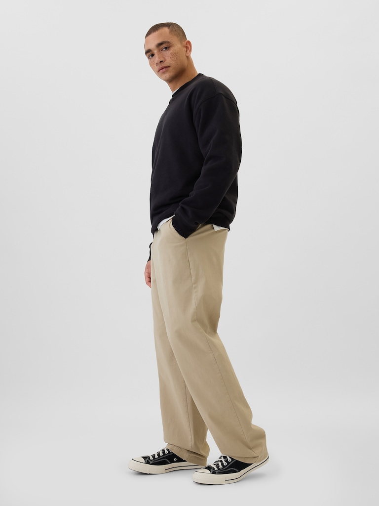 GapFlex Essential Khakis in Baggy Fit