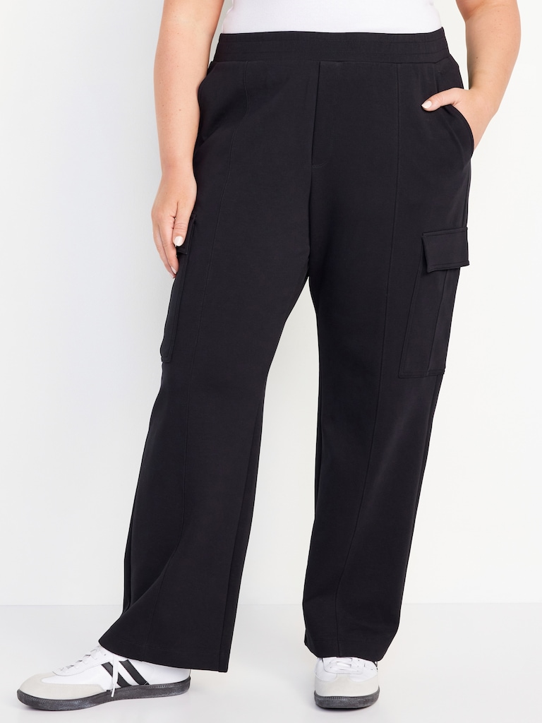 High-Waisted Dynamic Fleece Cargo Pants