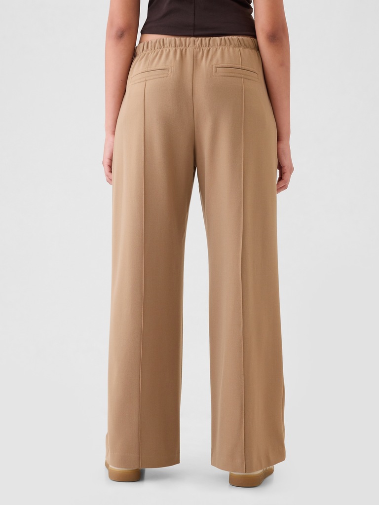 Wide-Leg Seamed Easy Pants