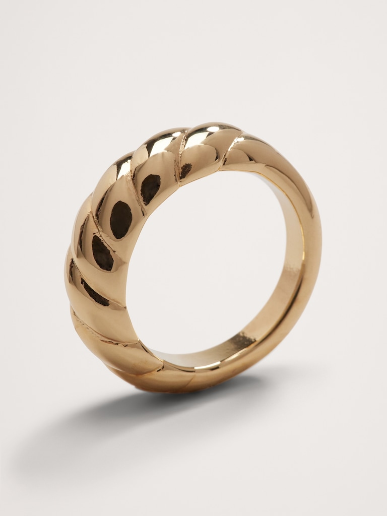 Ravena Scallop Ring by Aureus + Argent