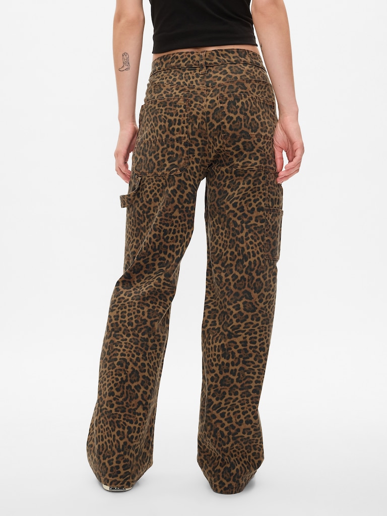 Mid Rise '90s Loose Cheetah Cargo Jeans