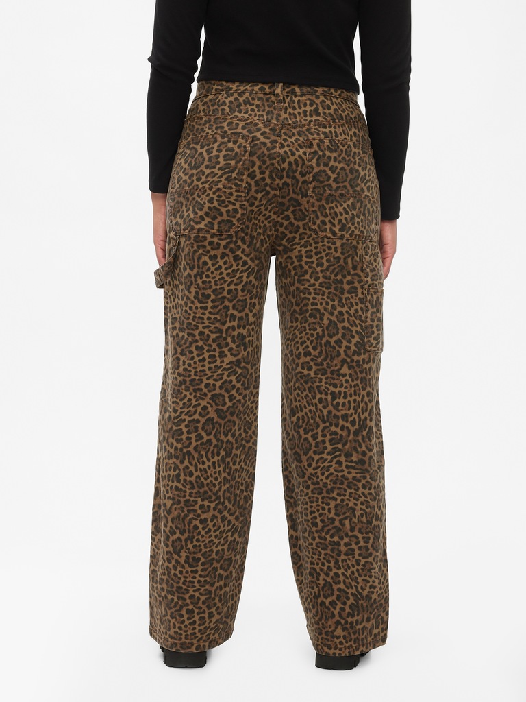 Mid Rise '90s Loose Cheetah Cargo Jeans