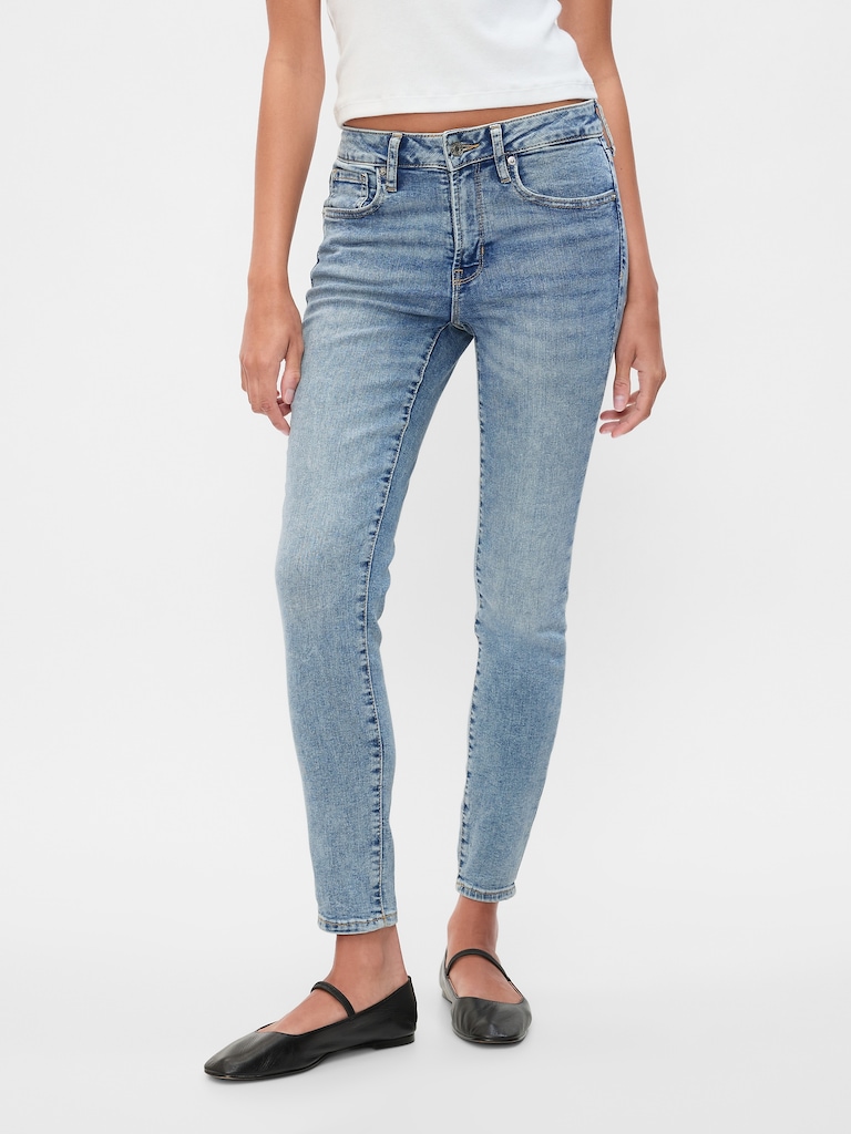 Mid Rise Universal Skinny Jeans