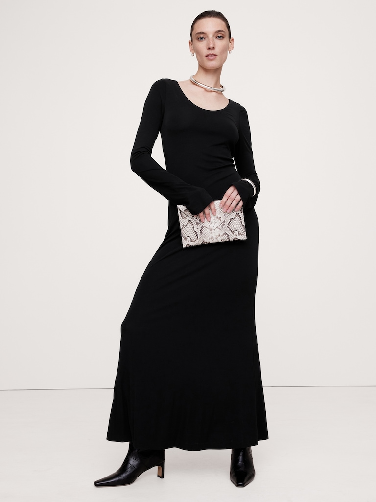 Crepe Knit Scoop-Neck Maxi Dress