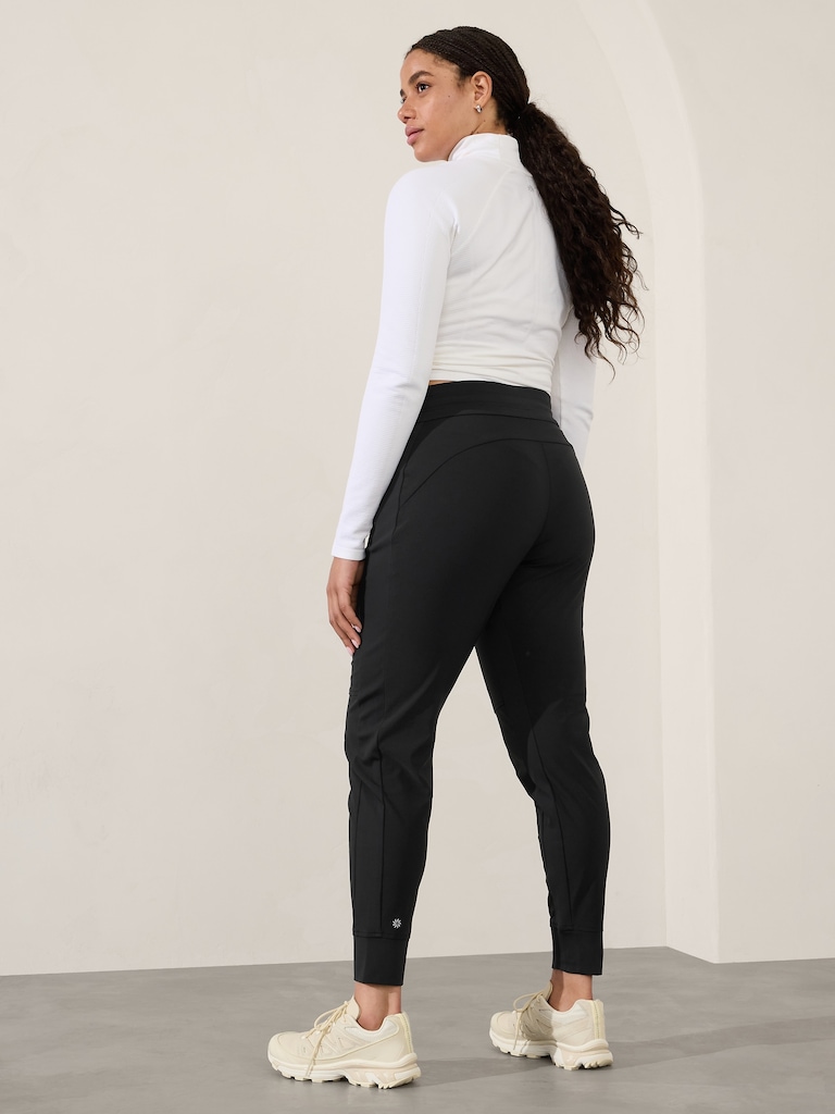 Headlands Hybrid Trek Mid Rise Jogger