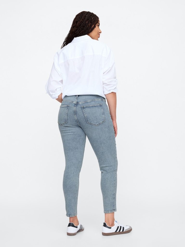 Mid Rise Universal Skinny Jeans
